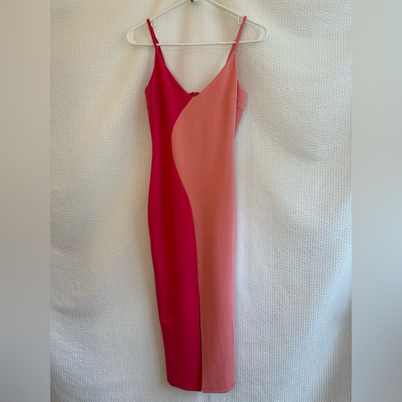 Petal & Pup Dresses & Skirts - Petal & Pup Women’s Pink and Berry Dress Size: 6 NWT